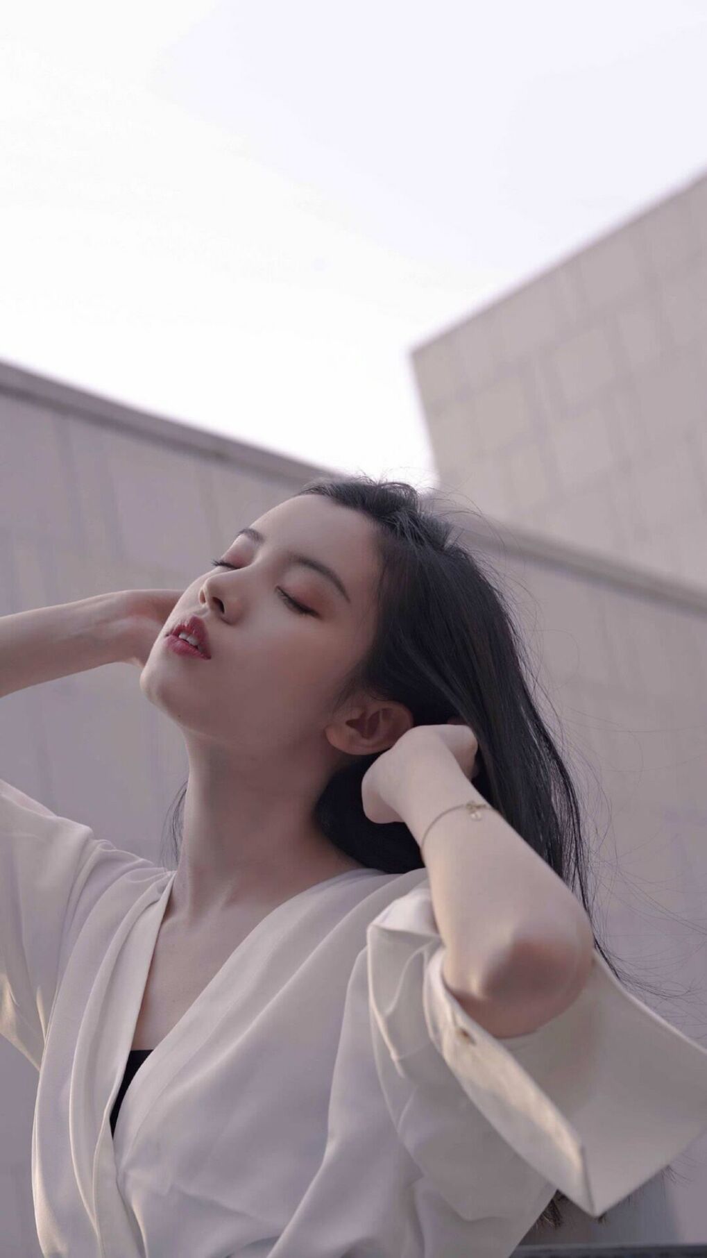 爱游戏官方-赛后采访：李明表示“团队合作是胜利关键”！