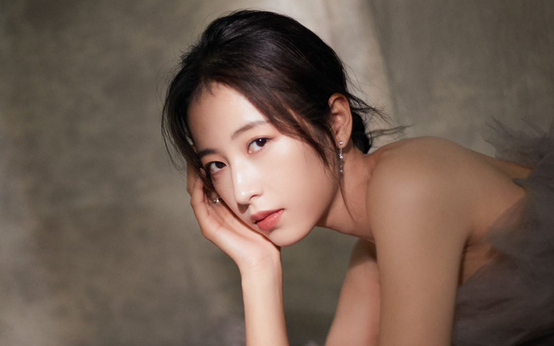 爱游戏在线-足球联赛转播内容同步国际主流媒体，足球联赛转播费排名