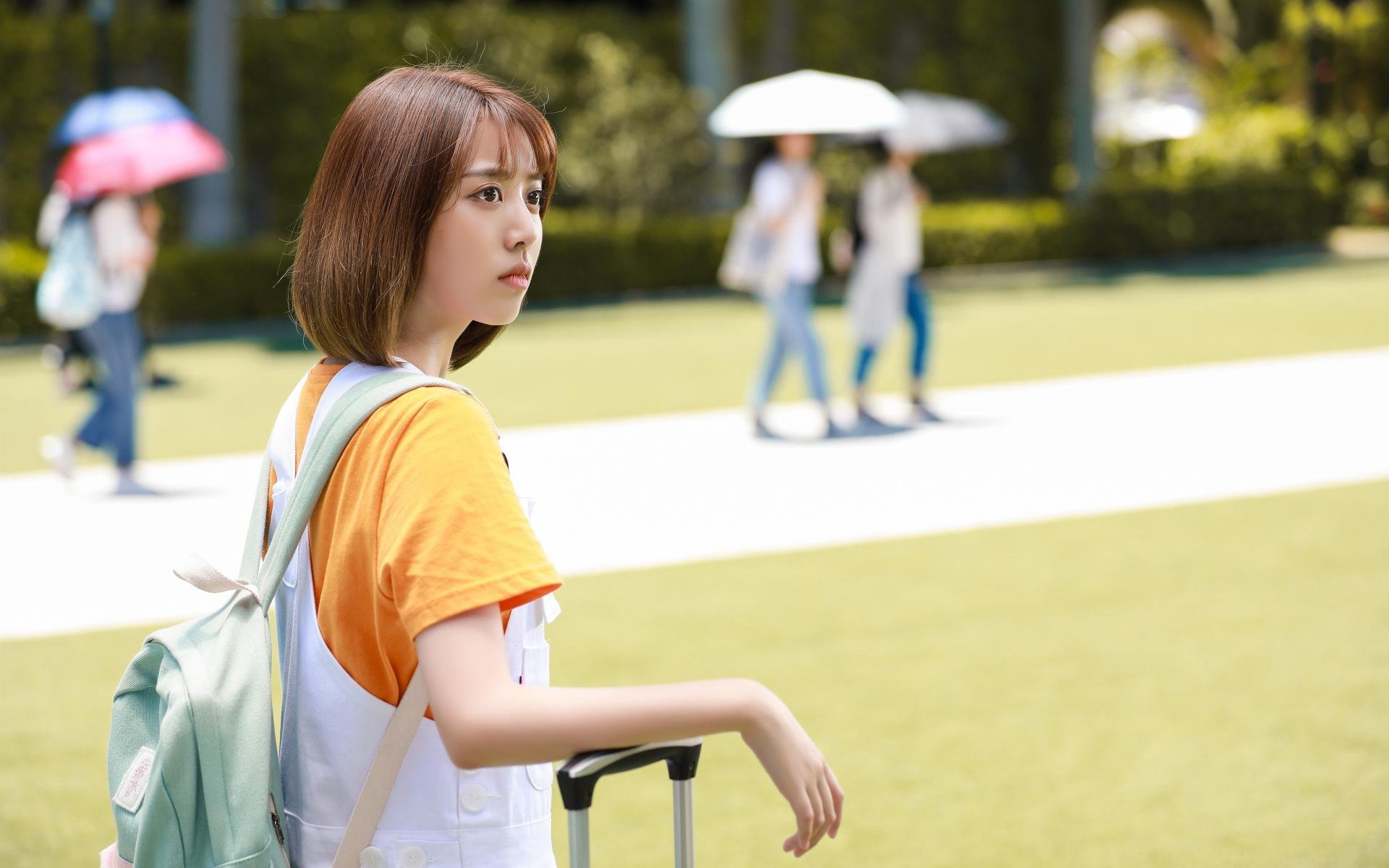 爱游戏娱乐平台-全球篮球豪门风云：精英赛场赛月亮，豪门足球风云蓝苏牙